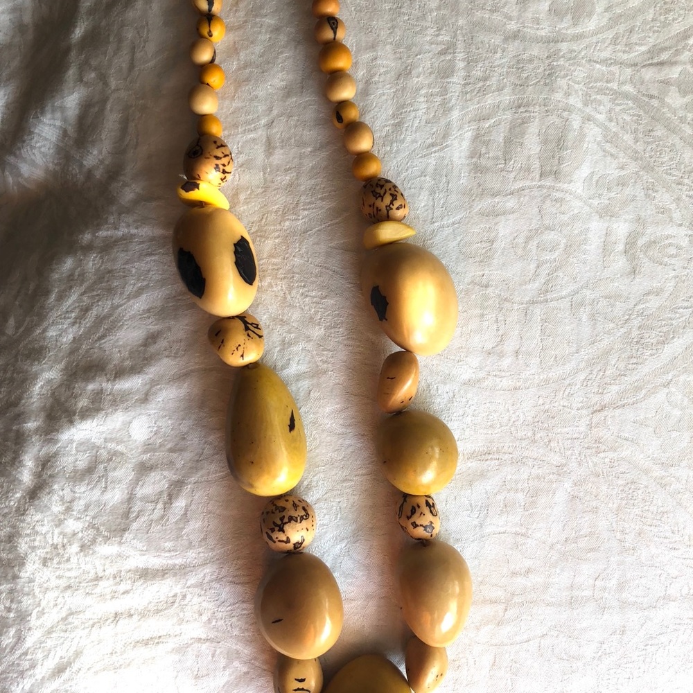 Funky bead necklace - Picture 4 of 7